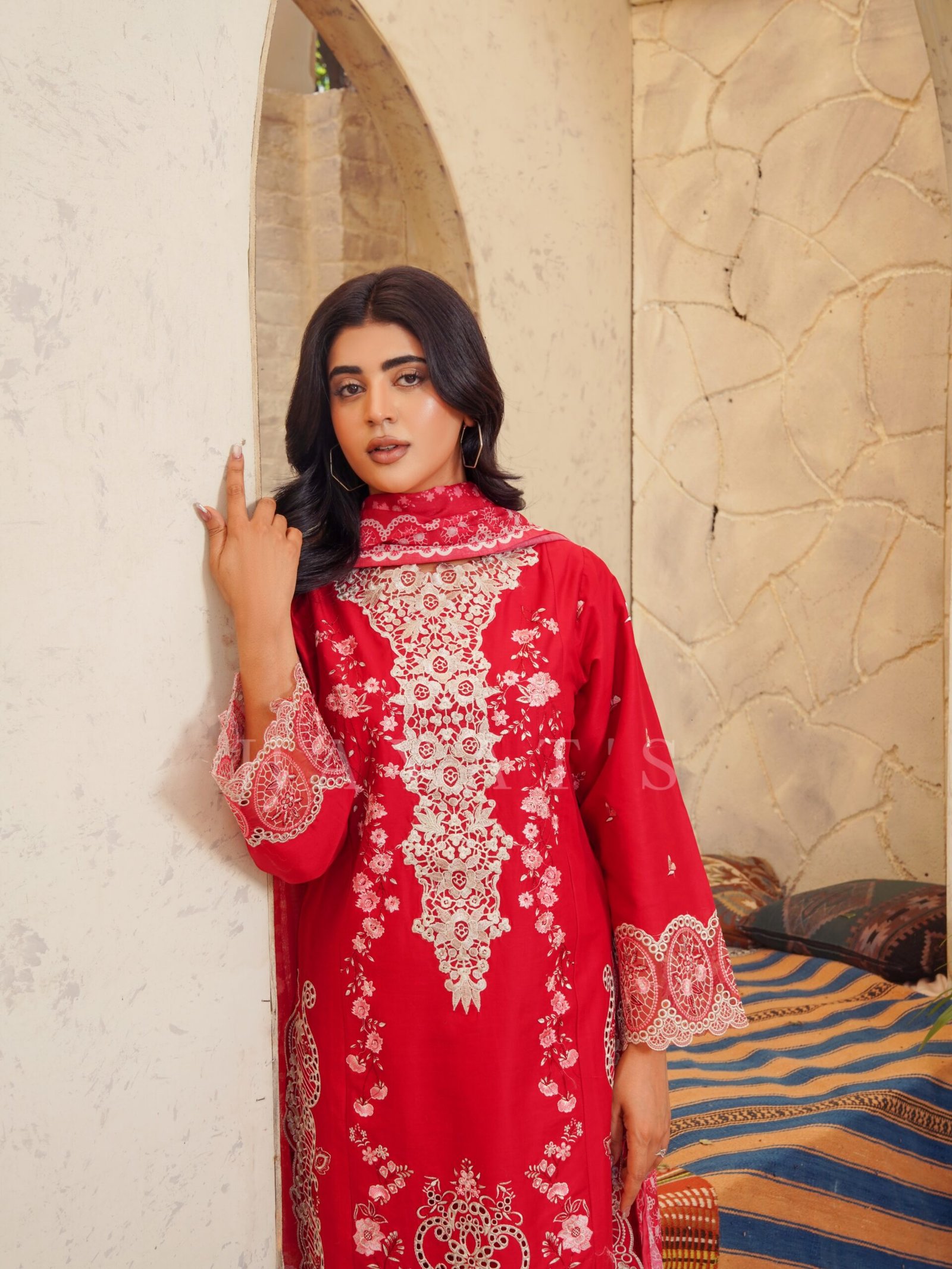 Mehak-e-Hayat Crimson Red - 1013