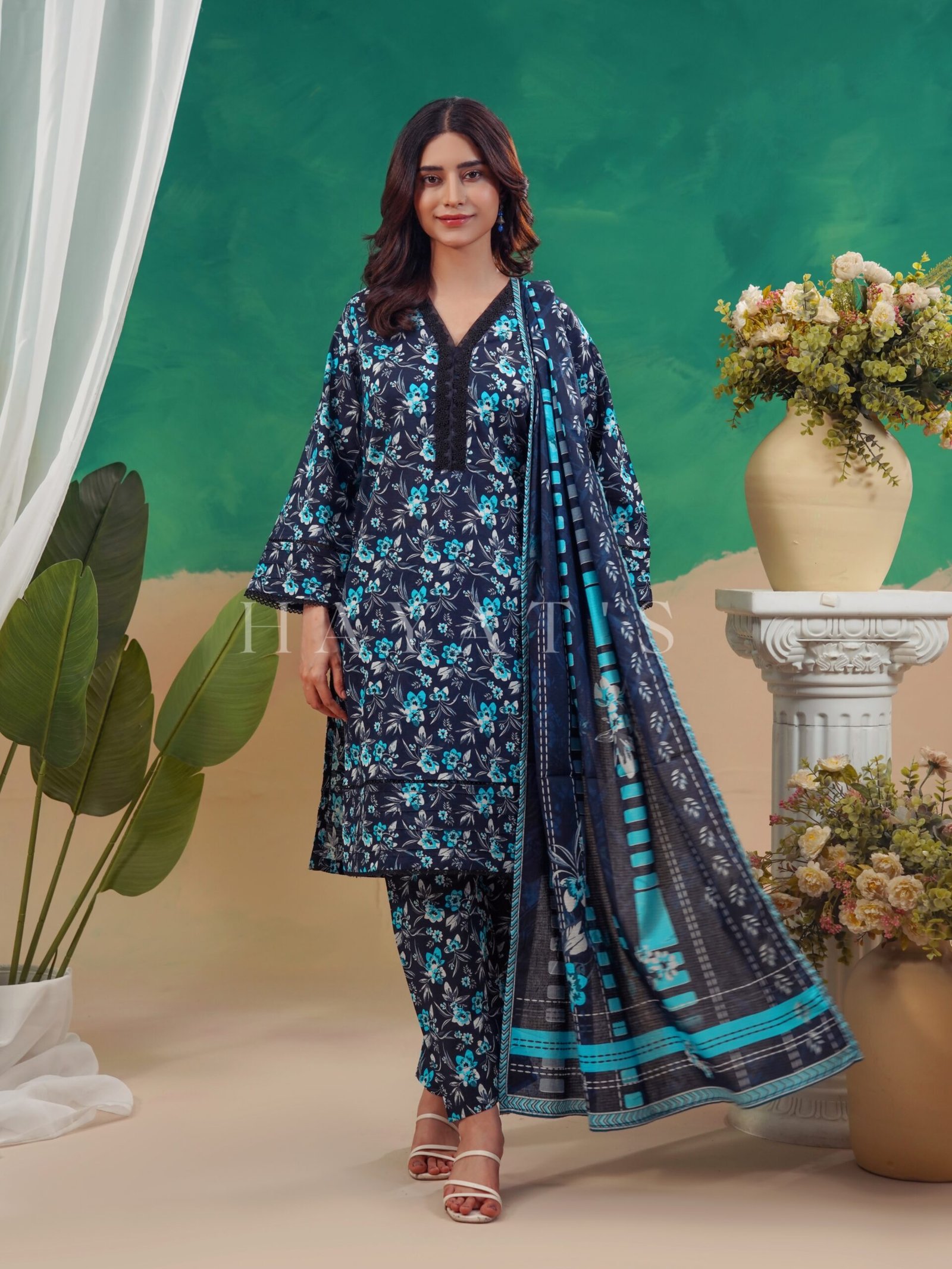 Deep Indigo – Classic & Elegant