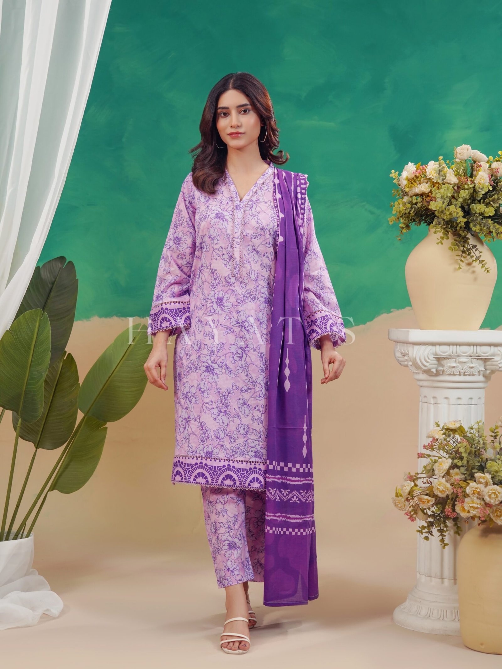 Lavender – Soft & Feminine