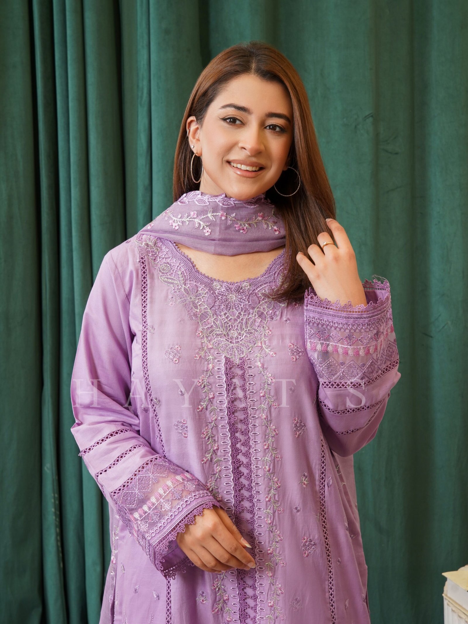 Ronaq-e-Hayat Vol 32 - 3PC Lavender