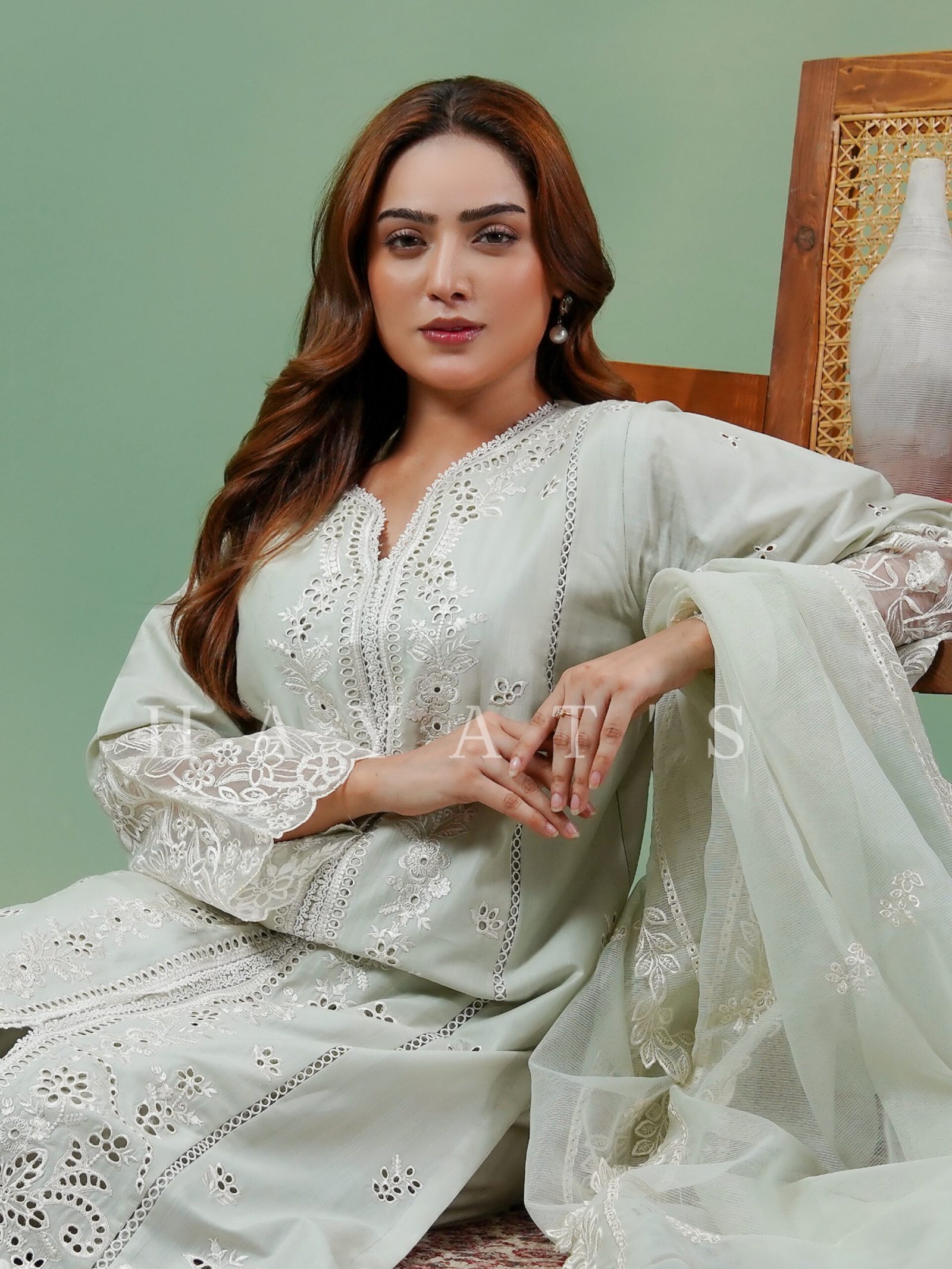 Husn-e-Hayat Vol 35 - 3PC Ice Mint