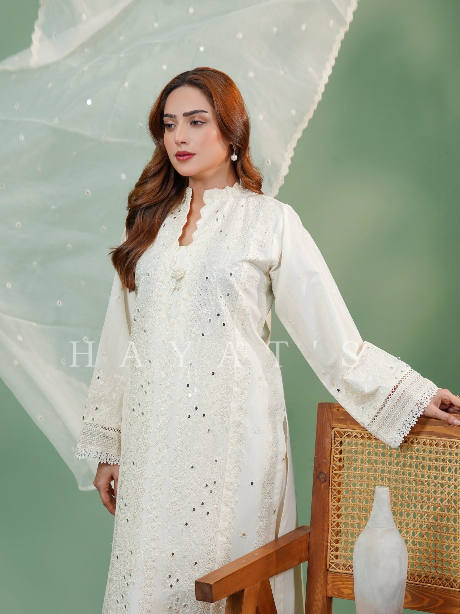 Husn-e-Hayat Vol 35 - 3PC Pearl White