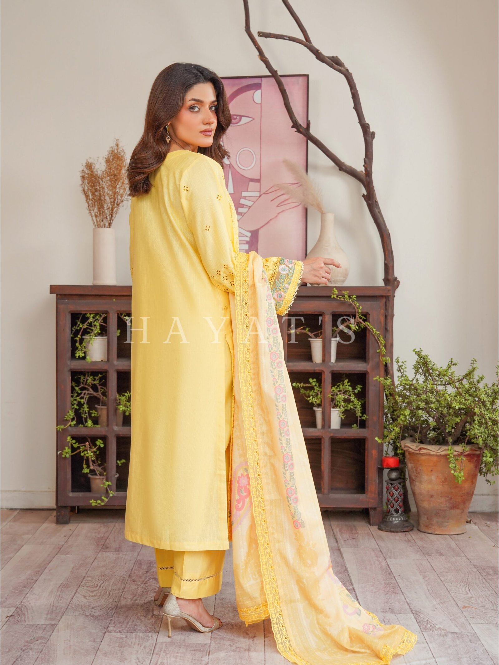 Soft Yellow (2)